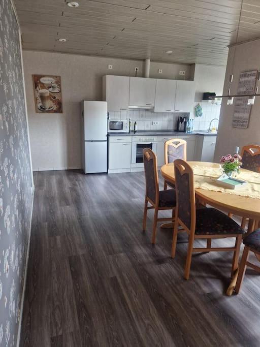 Gemuetliche 3-Zimmer-Wohnung, Zentral Gelegen Apensen Екстериор снимка